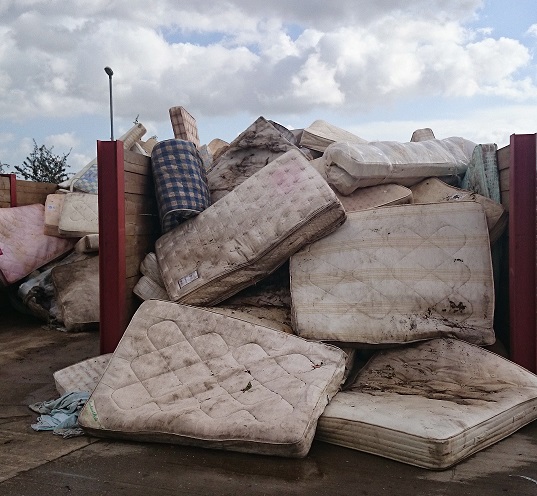 Smart Ways to Dispose of Your Mattress: Effective Methods for 2025