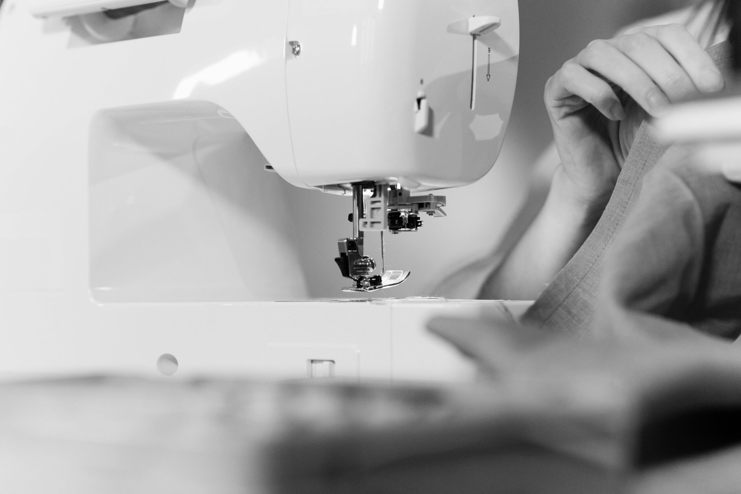 How to Properly Hand Sew: 5 Essential Techniques to Master in 2025