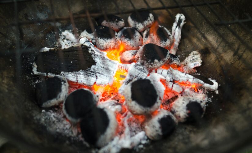 Essential Guide to How to Use a Charcoal Grill for Perfect BBQ in 2025